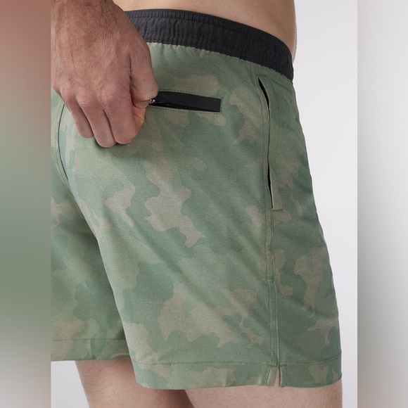 Chubbies Gym Swim Hybrid Short The You Cant See Mes 5.5" Inseam Sz S Camo NWOT - Picture 5 of 6